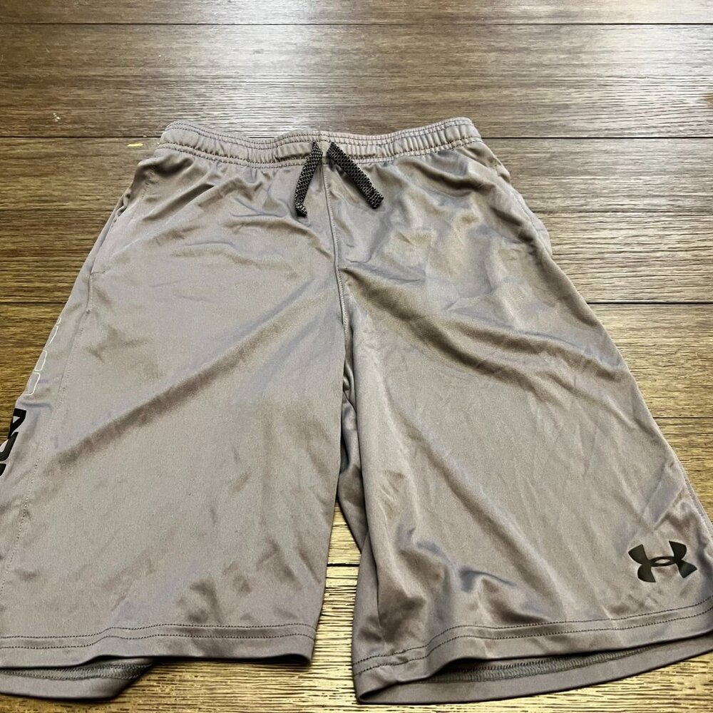 Under Armour Grey Boy's Heatgear Basketball Short Size Large